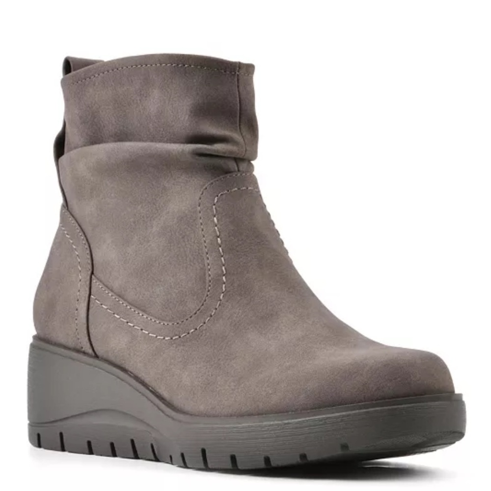 NWT Cliffs by White Mountain Beyond Wedge Booties